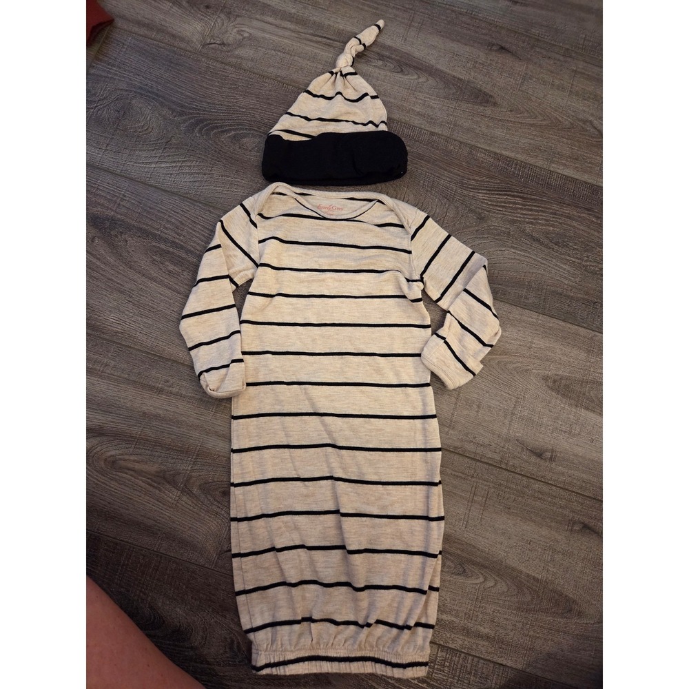 Everly grey baby boy gown 0-3 mos‎